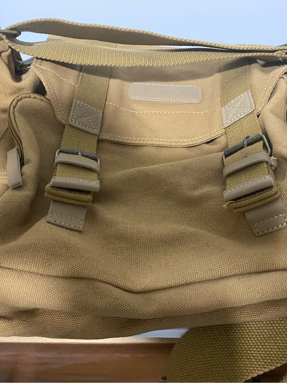 Bestek  Canvas Messenger Bag in Tan
